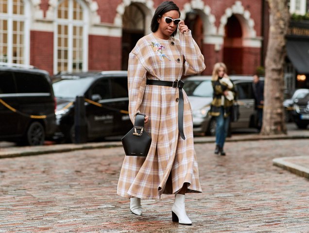4 ways to wear the white boots trend
