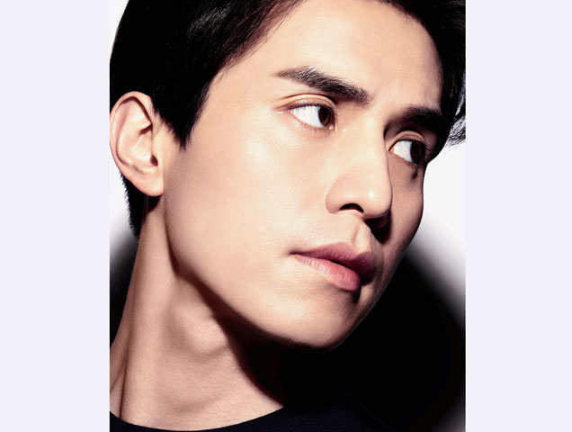 Lee Dong-Wook Is the Face of the New Boy de Chanel Makeup
