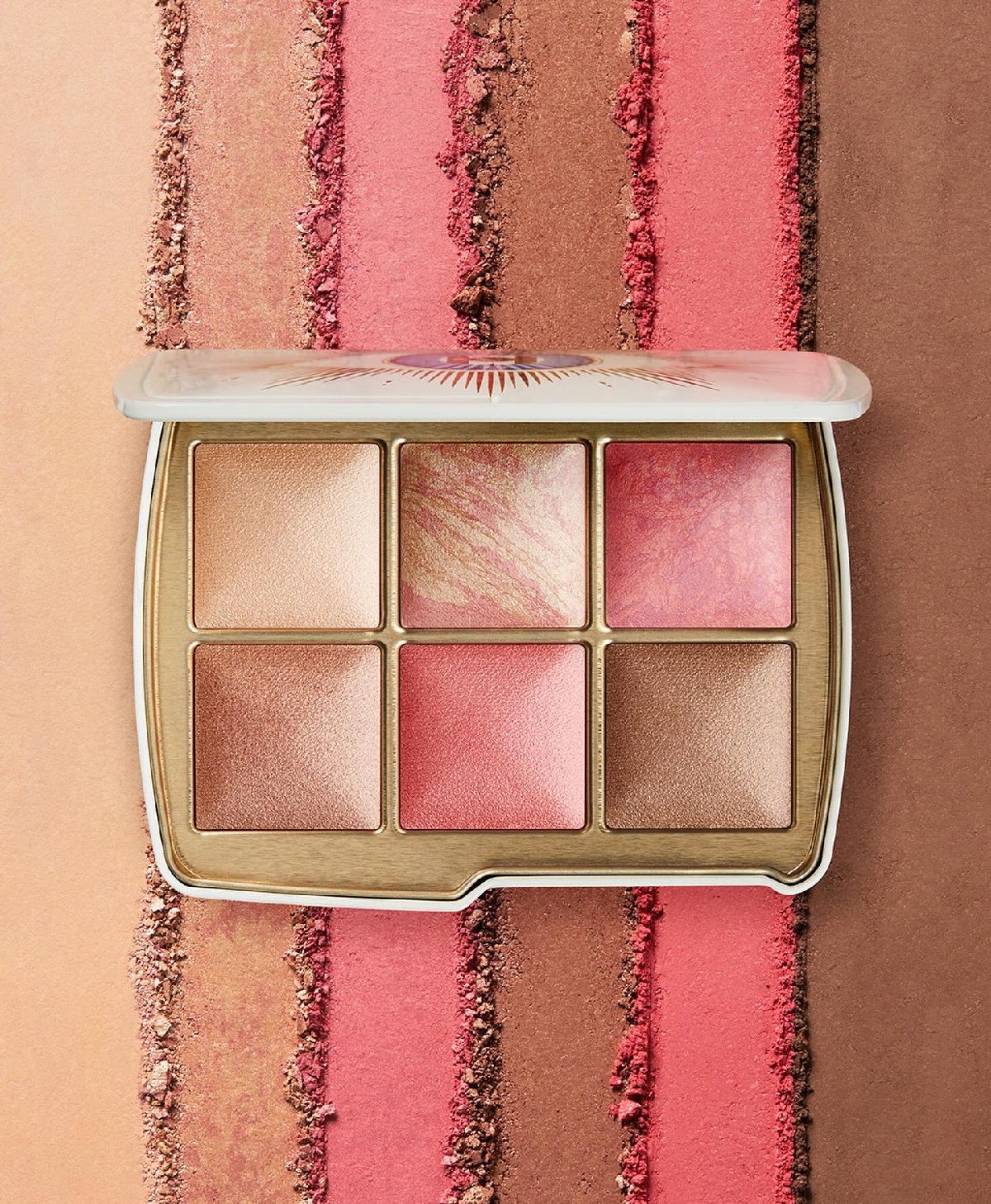 Glow Into the Holiday Season with This Year's Hourglass Ambient Lighting Unlocked Eye Shadow Collection