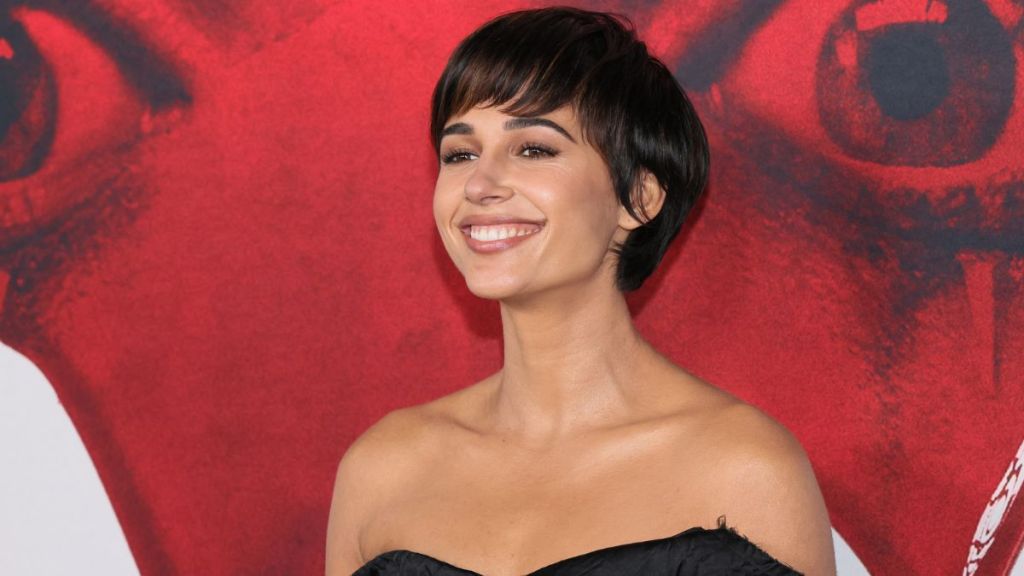 Naomi Scott Smile 2 premiere