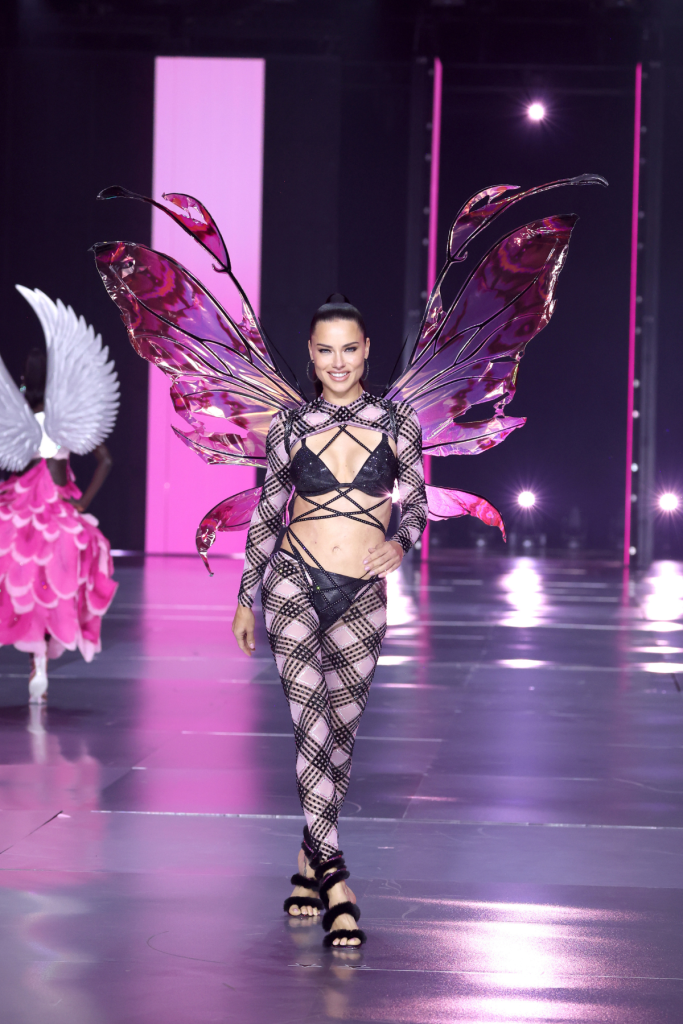 Adriana Lima walks the runway for the Victoria's Secret Fashion Show 2024 on October 15, 2024 in New York City.