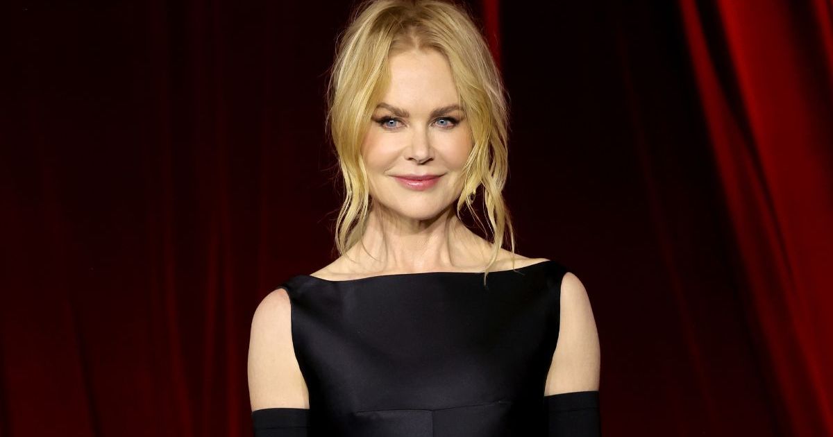 Nicole Kidman Keeps It Elegant With Backless Gown & Opera Gloves