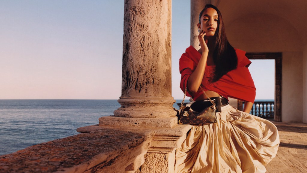 Louis Vuitton Cruise 2025 : Mona Tougaard, Larissa Moraes & Cara Schadel by Jamie Hawkesworth