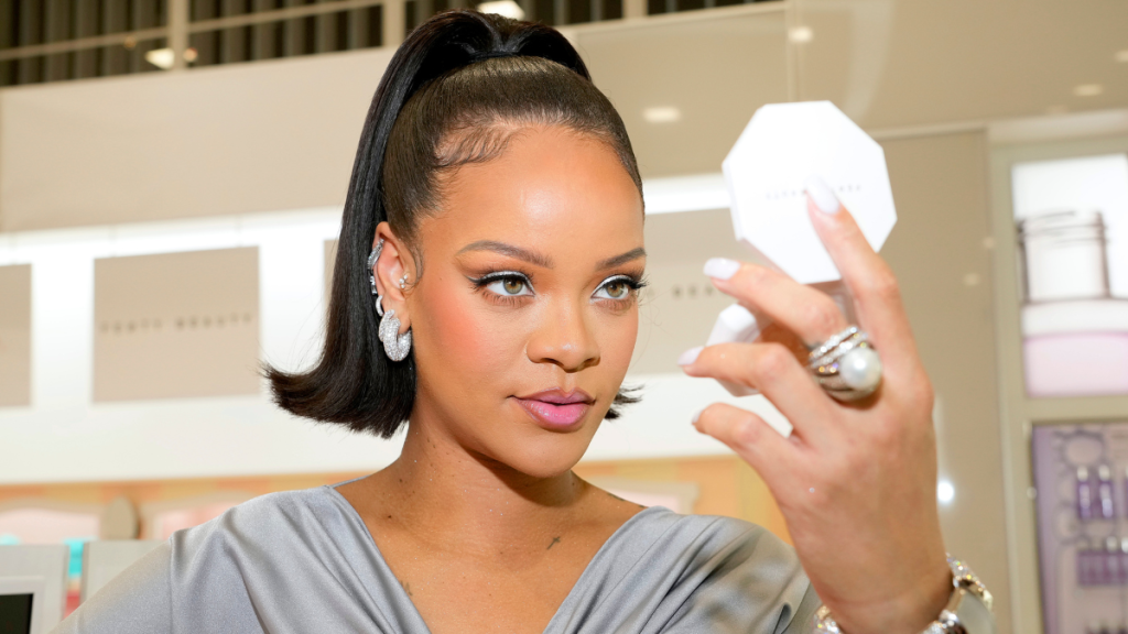 Rihanna Fenty Beauty makeup setting spray