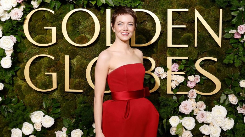 Emma Stone hair Golden Globes 2025