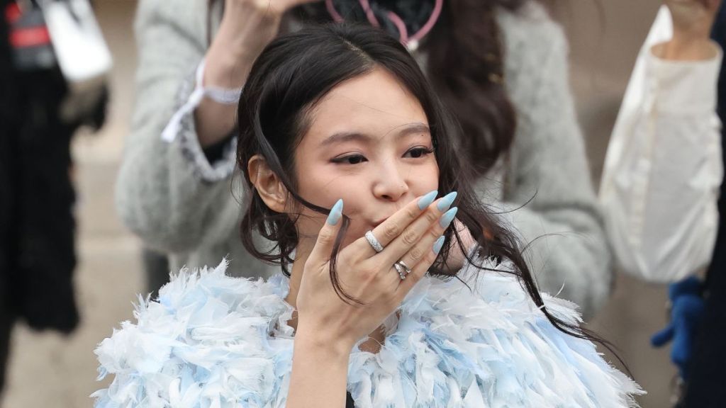 ennie Kim attends the Chanel Women's Haute-Couture Spring/Summer 2025 collection during the Haute Couture Spring-Summer 2025 as part of Paris Fashion Week on January 28, 2025 in Paris, France