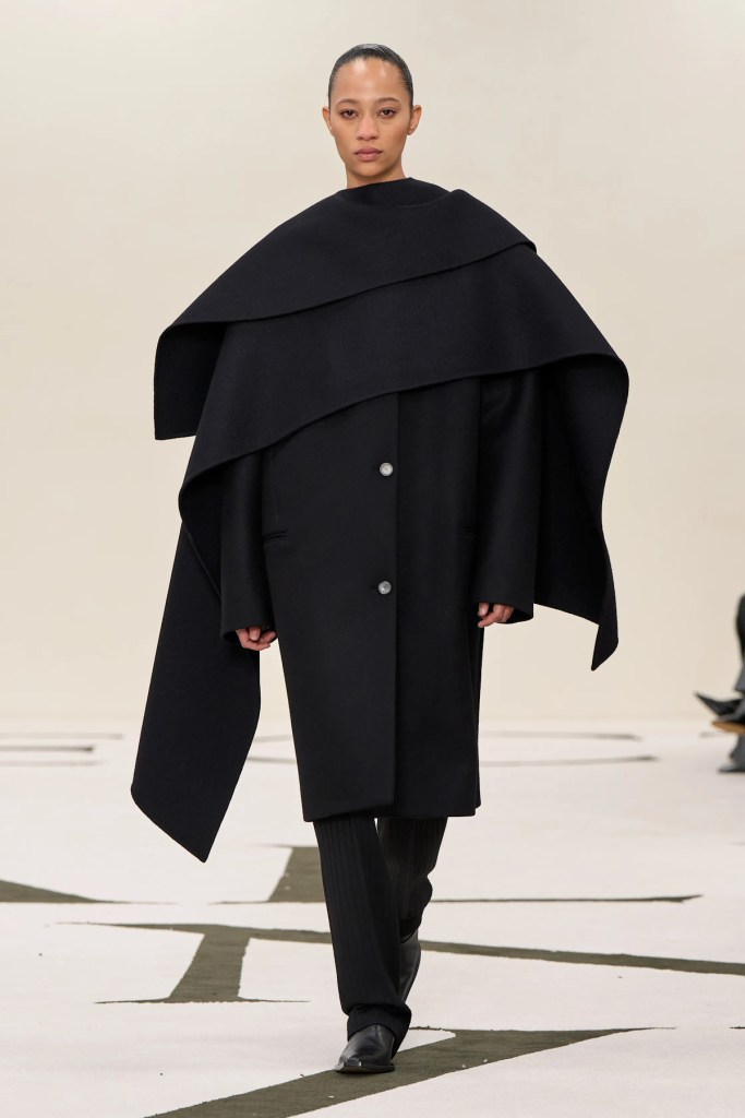 Forum Members Review the Debut Fall 2025 Calvin Klein Collection of Veronica Leoni