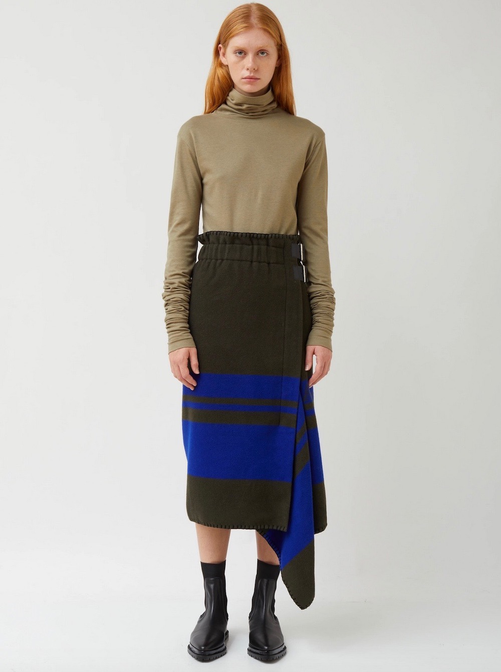 20 Skirt-and-Boots Combinations to Wear All Winter Long - theFashionSpot