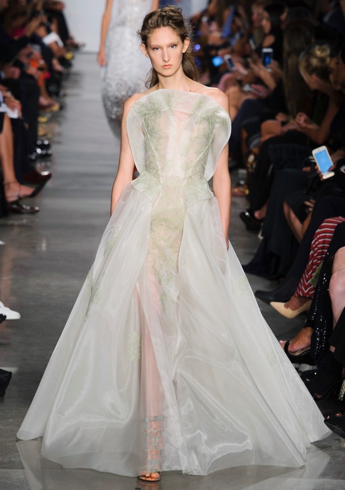 25 Non-Traditional Wedding Dresses for the Unconventional Bride ...