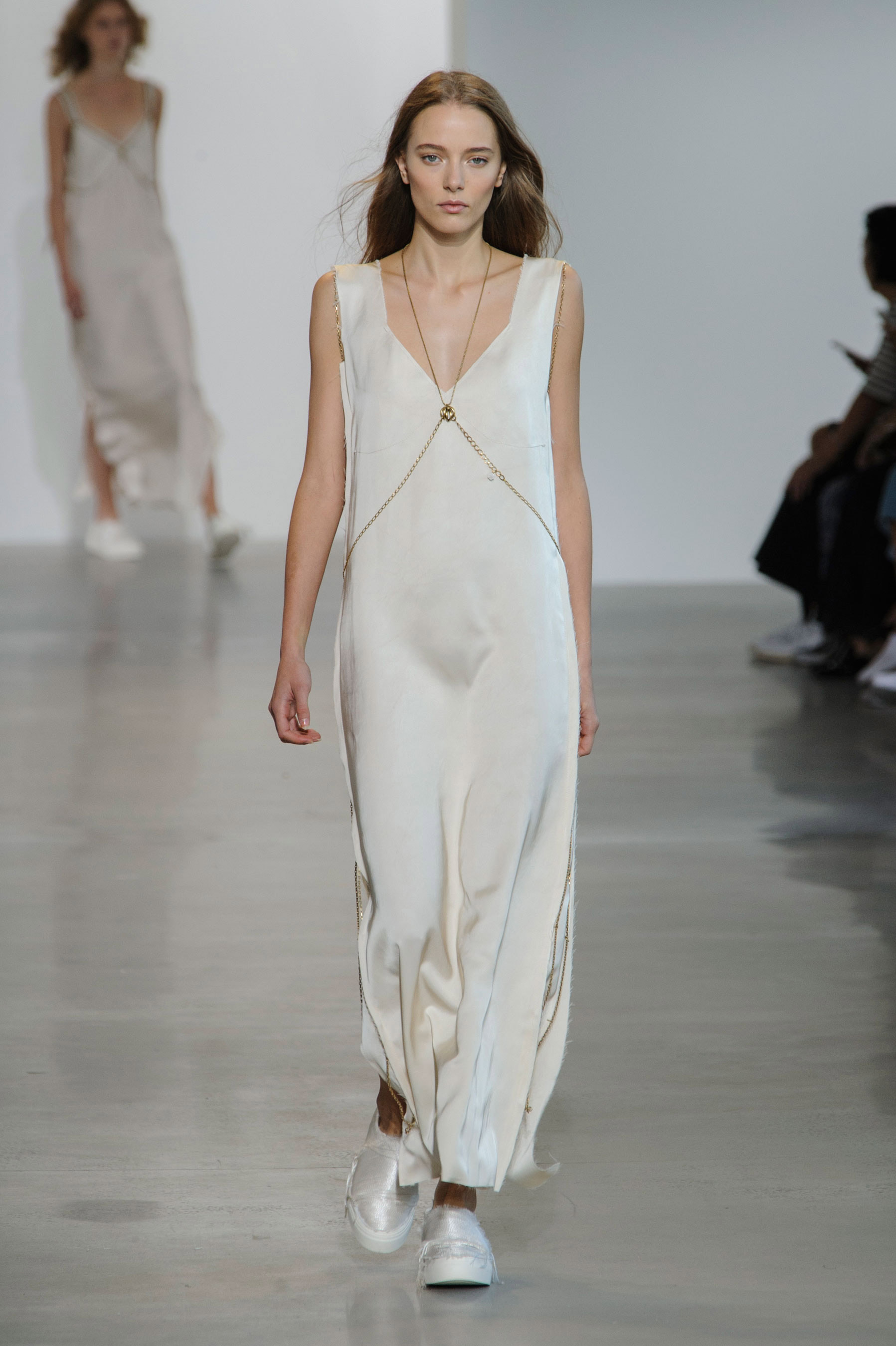 Calvin Klein Spring 2016 Runway - theFashionSpot