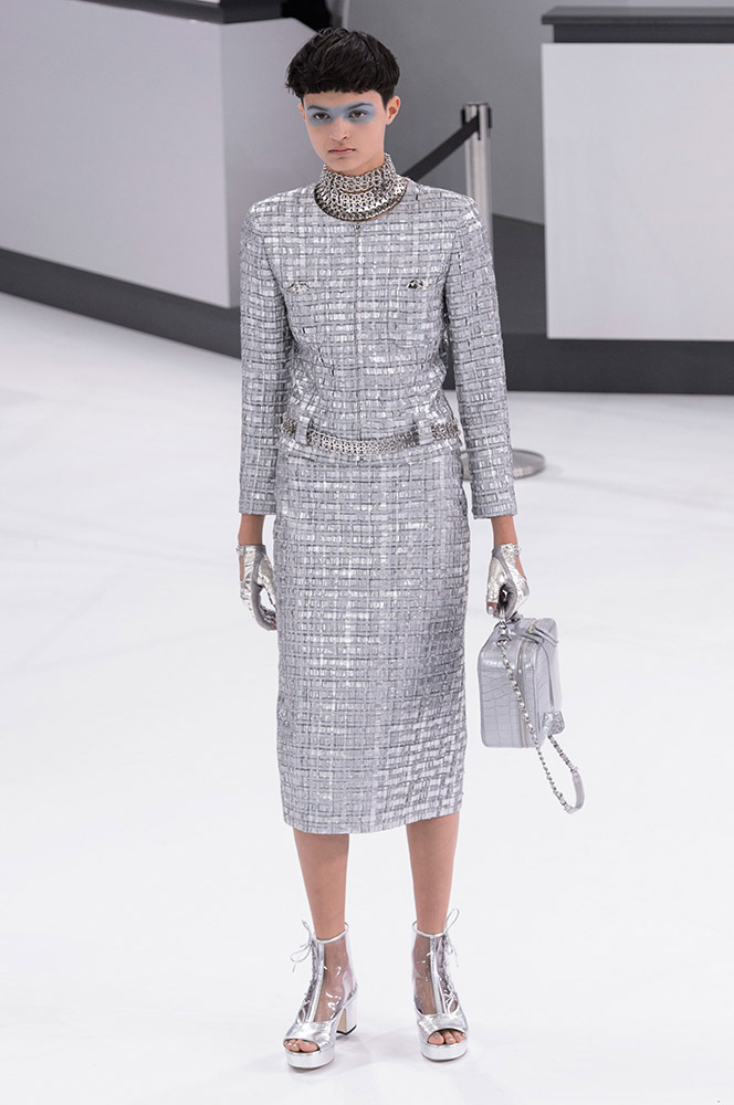 Chanel Spring 2016 Runway - theFashionSpot