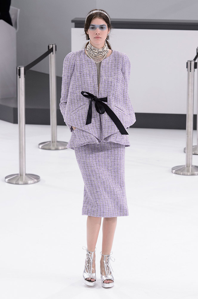 Chanel Spring 2016 Runway - theFashionSpot