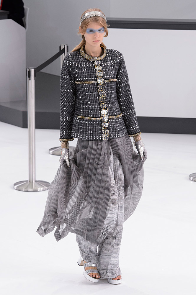 Chanel Spring 2016 Runway - theFashionSpot