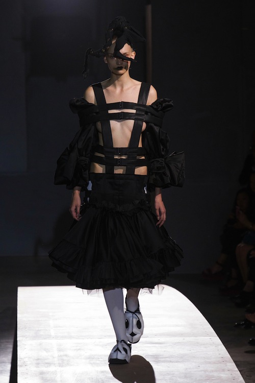 Comme des Garcons Spring 2014 Runway Review - theFashionSpot