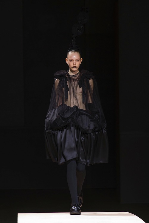 Comme des Garcons Spring 2014 Runway Review - theFashionSpot