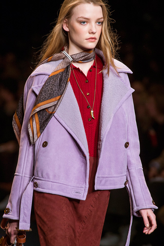 40 Runway Ways to Wear a Scarf: Pussybows, Neckties and Knots ...