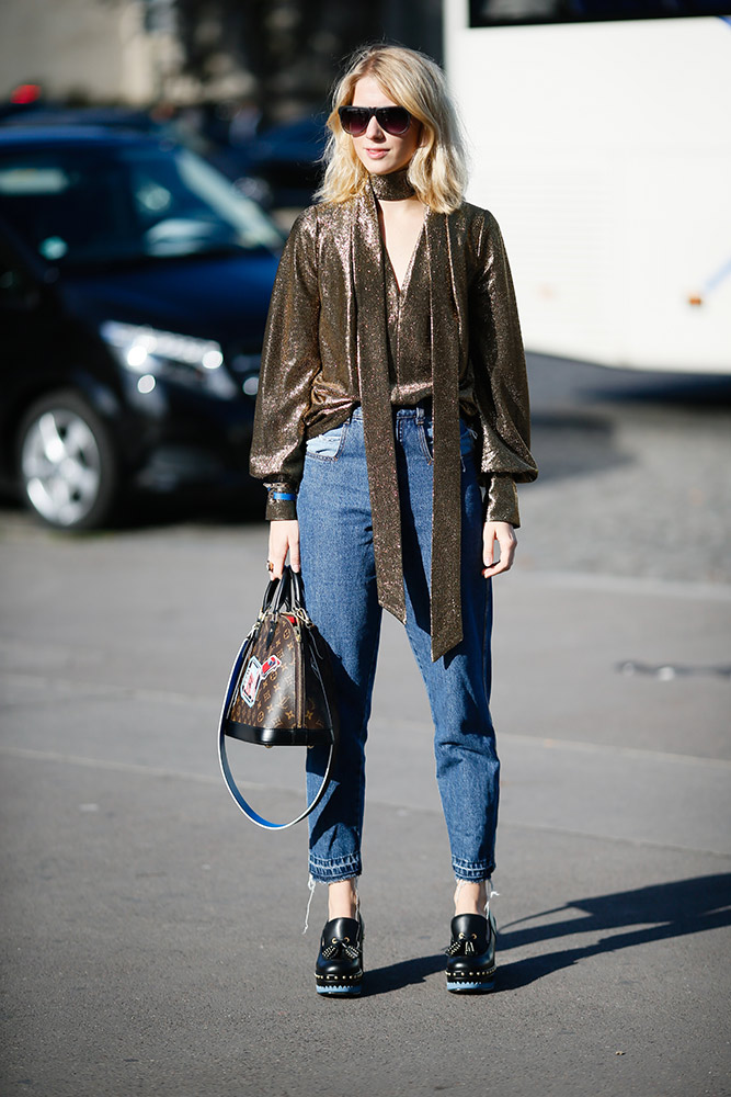 How to Wear Cropped Jeans, Even When It's Freezing Out - theFashionSpot