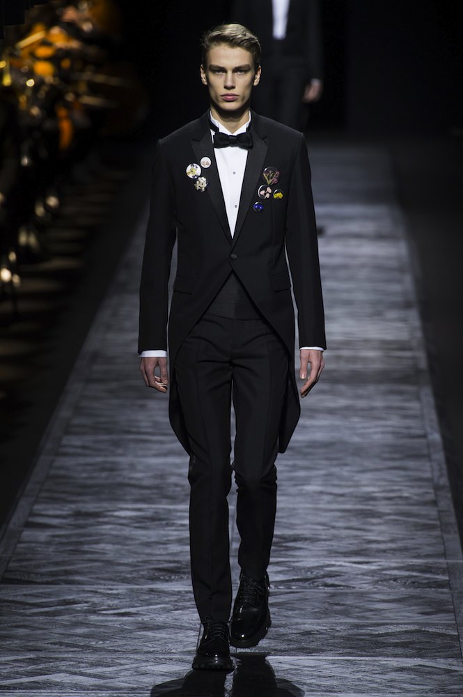 Dior Homme Fall 2015 Runway - theFashionSpot