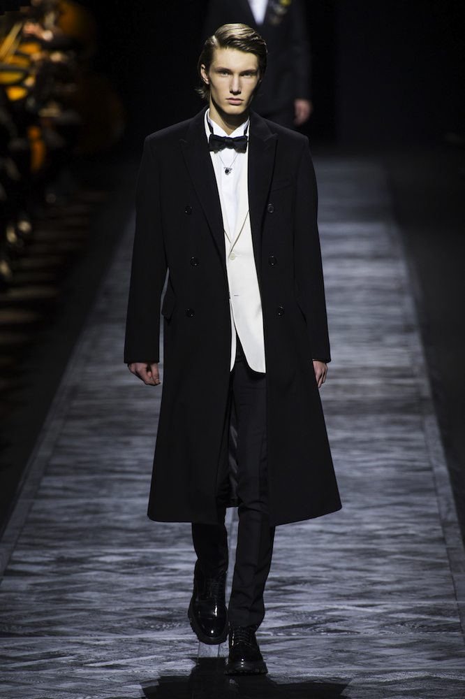 Dior Homme Fall 2015 Runway - theFashionSpot