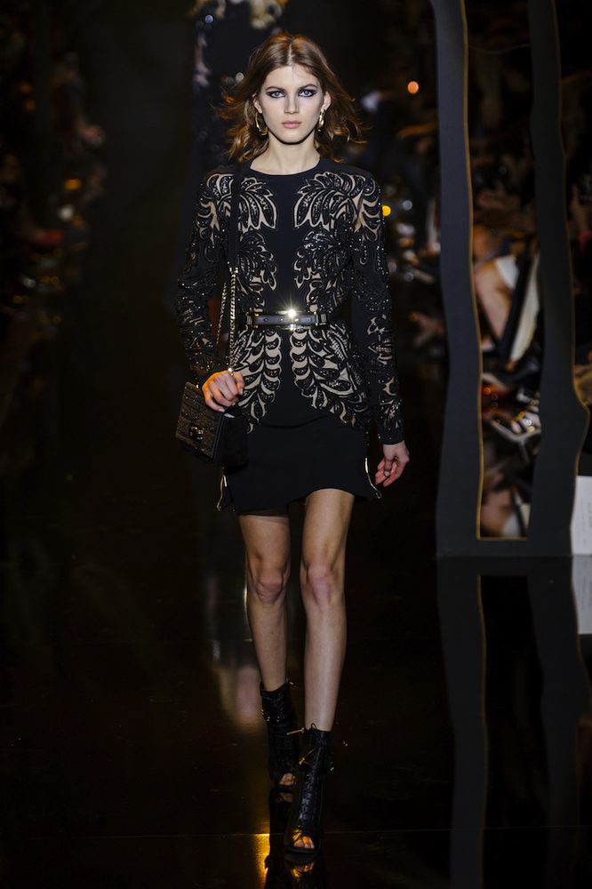 Elie Saab Fall 2015 Runway - theFashionSpot