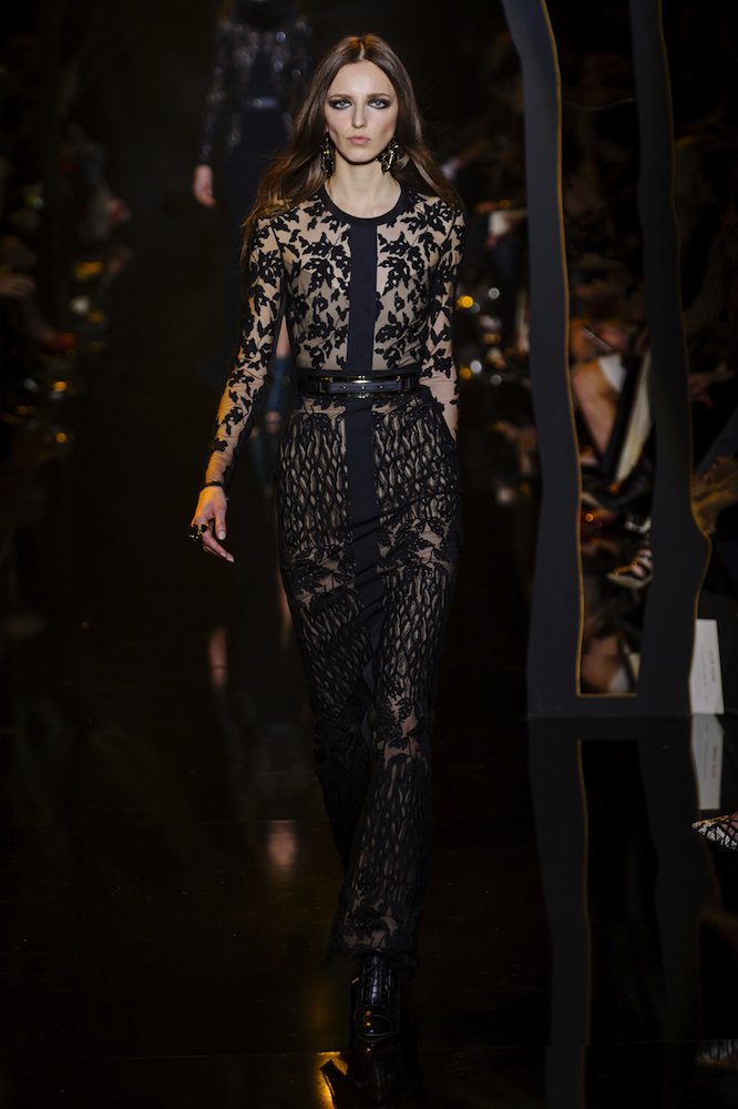 Elie Saab Fall 2015 Runway - theFashionSpot