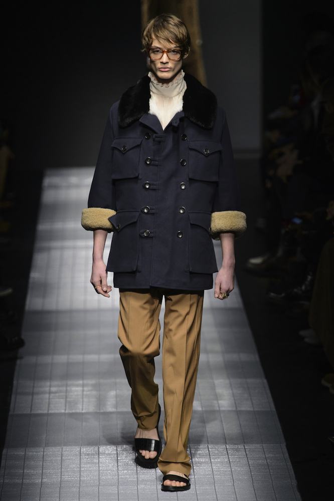 Gucci Men's Fall 2015 Runway - theFashionSpot