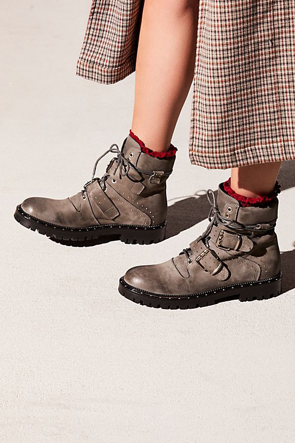 Hiking Boots Are the It Boot for Fall - theFashionSpot