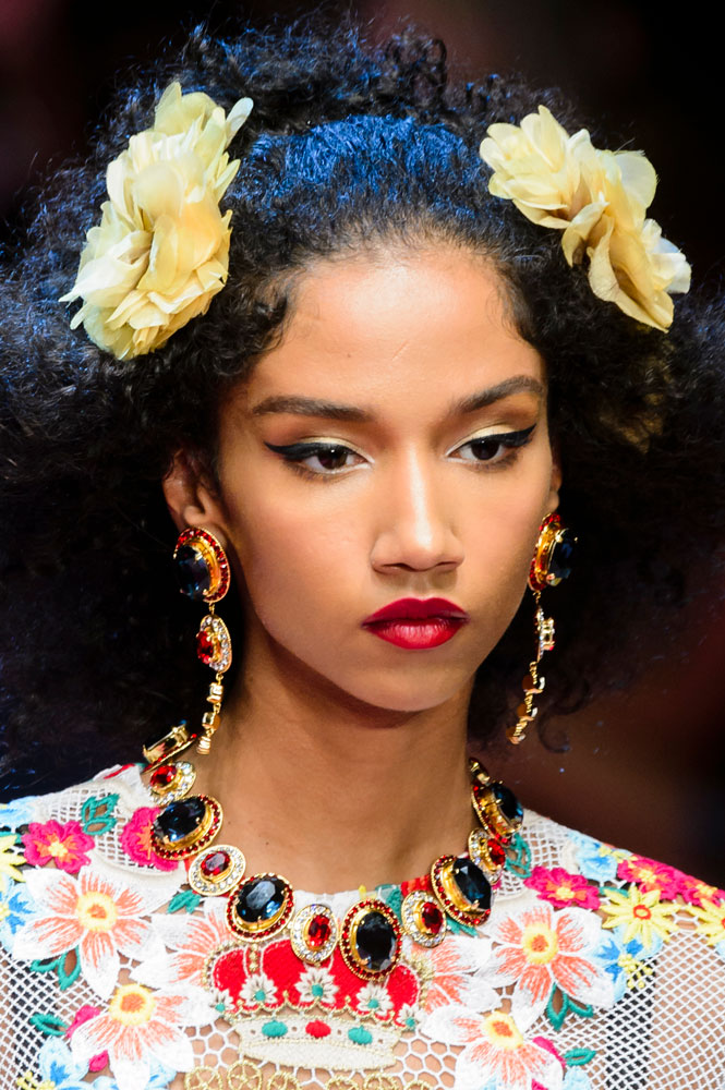 Holiday Makeup: 18 High-Impact Party Looks You Can Totally Do ...