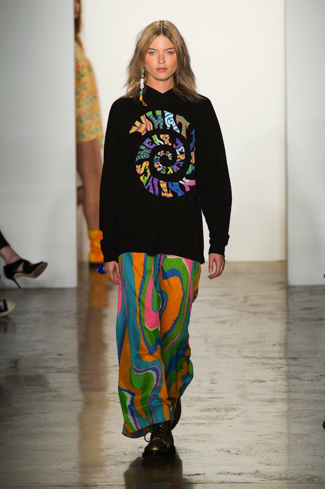 Jeremy Scott Spring 2015 - theFashionSpot