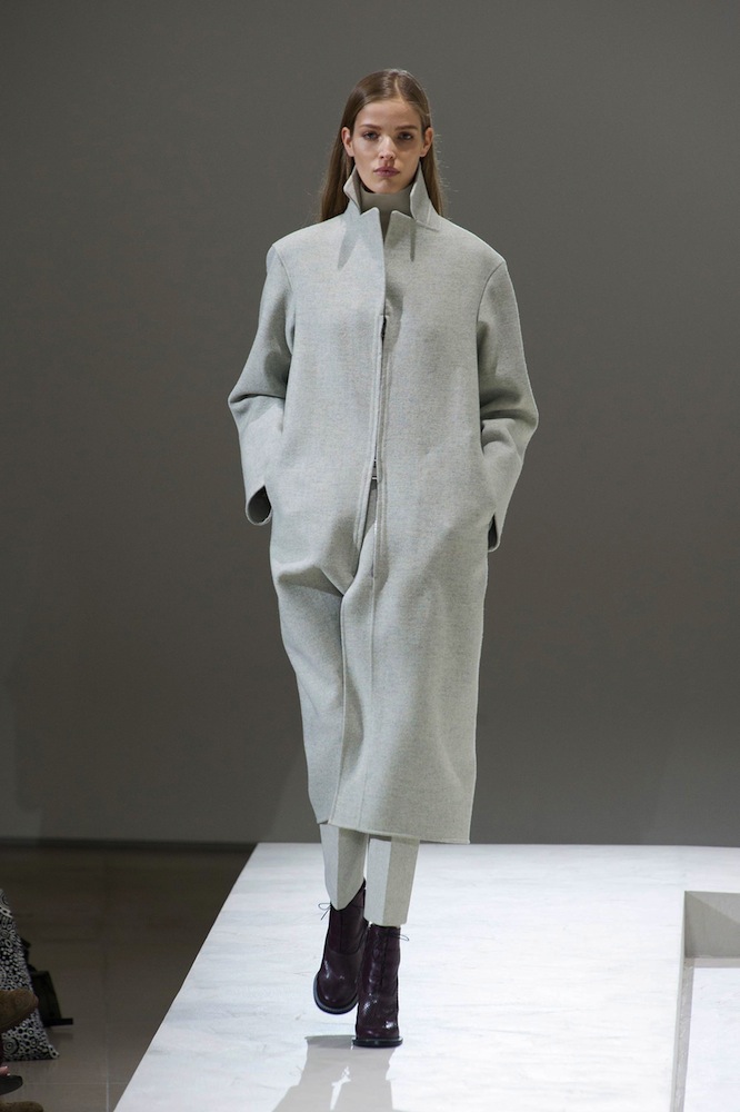 Jil Sander Fall 2014 Runway Review - theFashionSpot