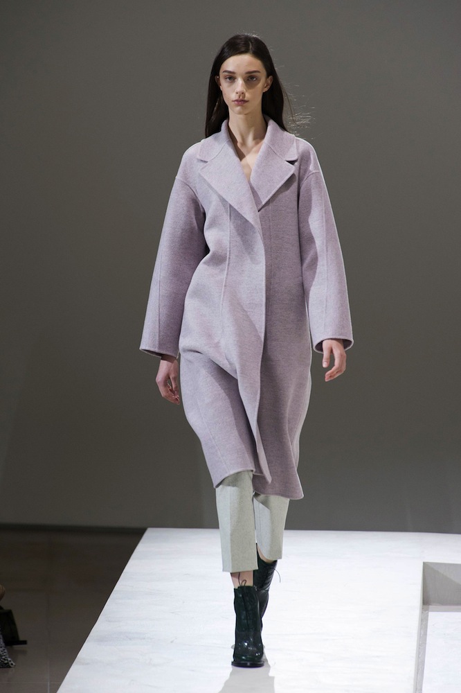 Jil Sander Fall 2014 Runway Review - theFashionSpot