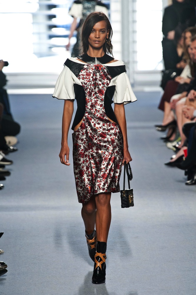 Louis Vuitton Fall 2014 Runway Review - theFashionSpot