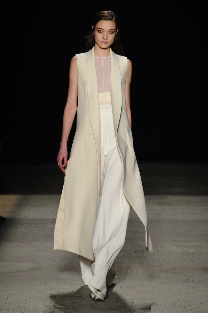 Narciso Rodriguez Fall 2015 Runway - theFashionSpot