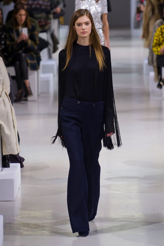 Nina Ricci Fall 2015 Runway - theFashionSpot