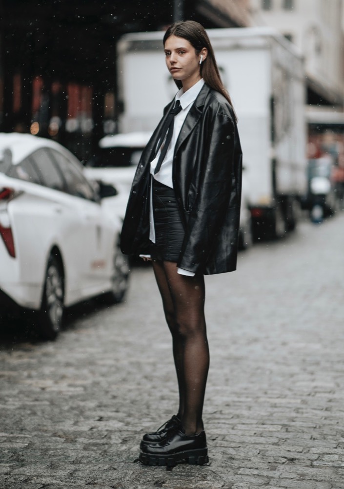 Street Style: New York Fashion Week Fall 2022 - theFashionSpot