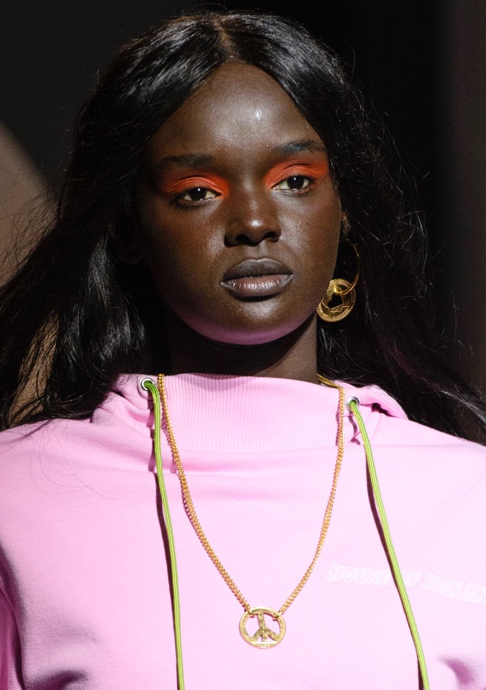 The Runway and Celebrity Guide to Orange Eye Makeup - theFashionSpot