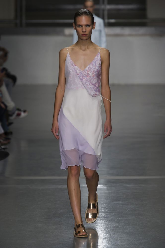 Richard Nicoll Spring 2015 - theFashionSpot