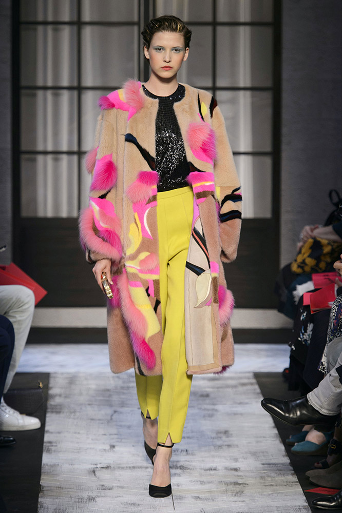 Schiaparelli Haute Couture Fall 2015 Runway - theFashionSpot