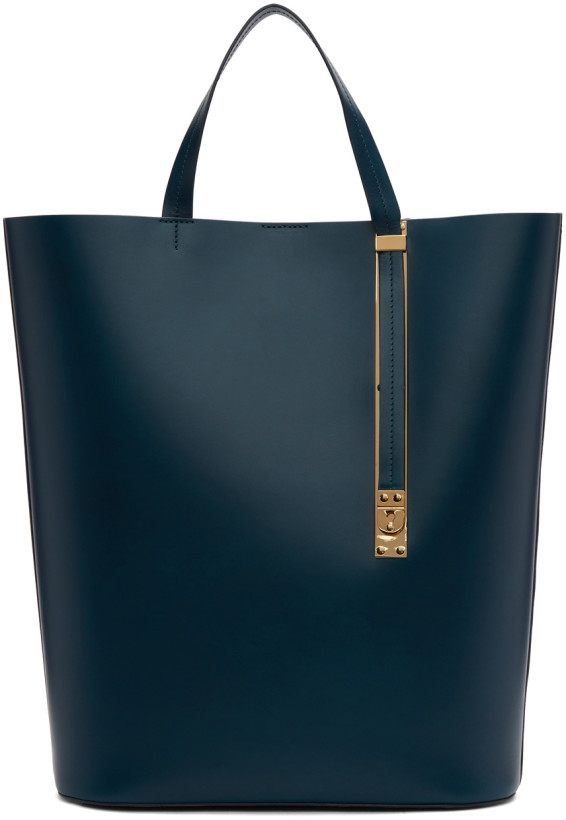 Types of Purses Every Women Should Own - Handbag 101 - Macy's