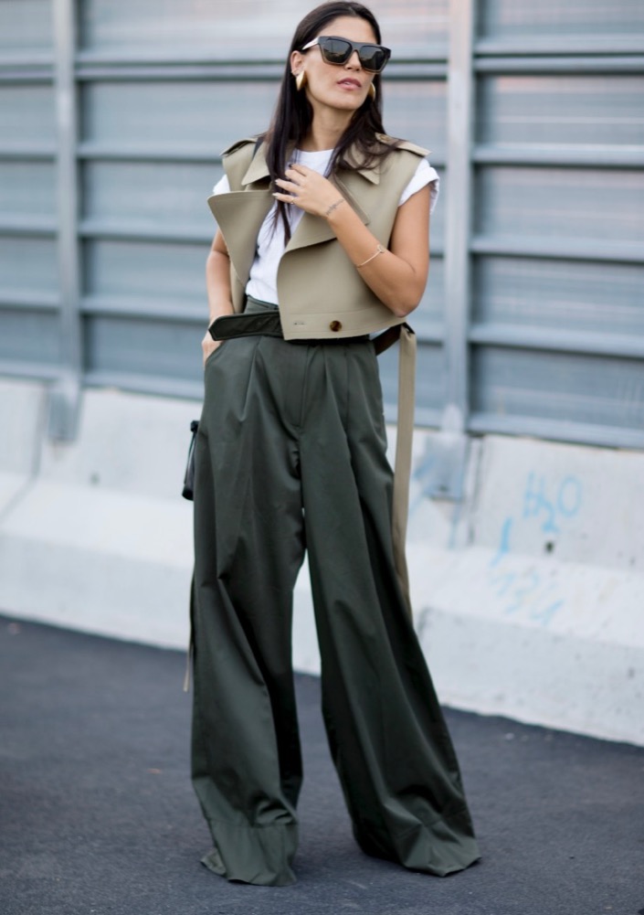 Wear a T-Shirt the Street Style Way - theFashionSpot
