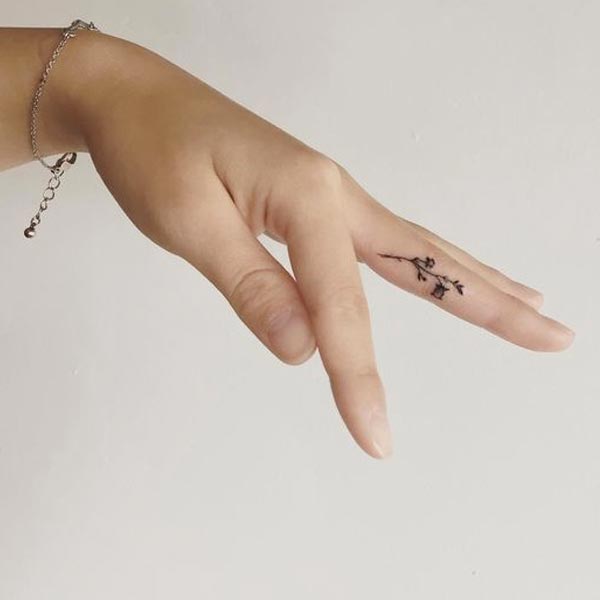 Photo In Detail  Finger tattoos Tattoos Hand tattoos