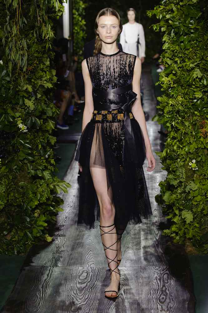 Valentino Haute Couture Fall 2014 Review - theFashionSpot