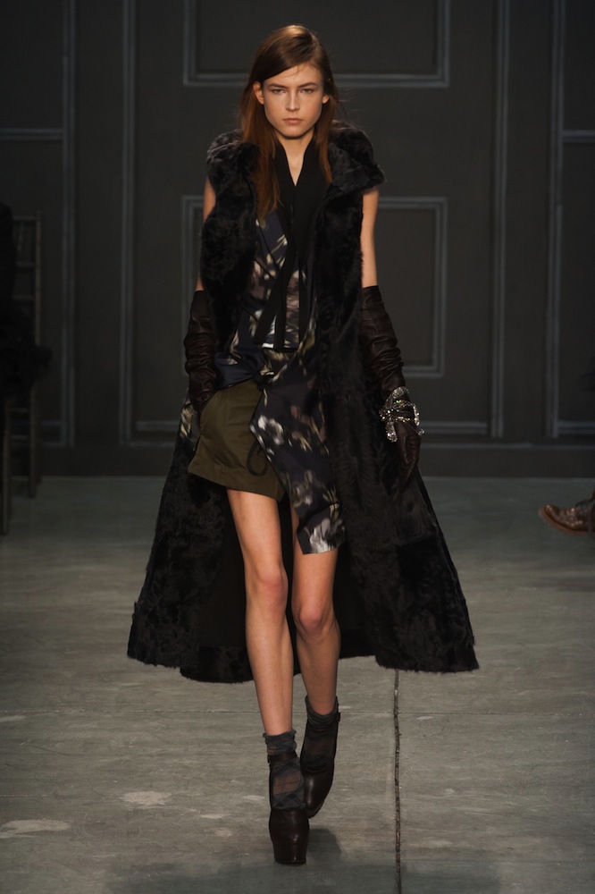 Vera Wang Fall 2014 Runway Review - theFashionSpot