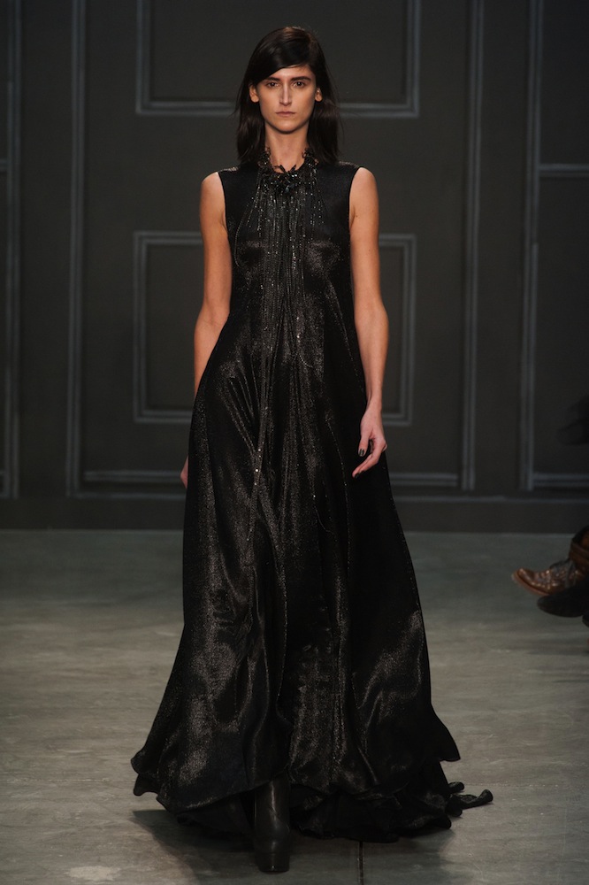 Vera Wang Fall 2014 Runway Review - theFashionSpot