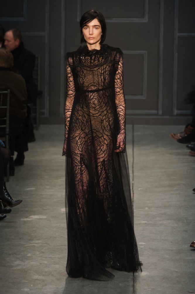 Vera Wang Fall 2014 Runway Review - theFashionSpot