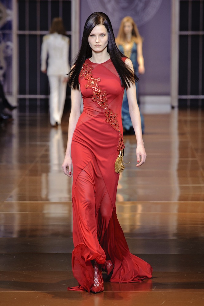 Versace Fall 2014 Runway Review - theFashionSpot