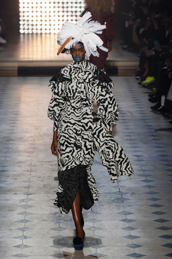 Vivienne Westwood Fall 2014 Runway Review - theFashionSpot