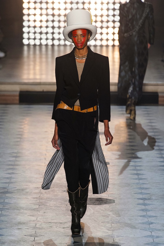 Vivienne Westwood Fall 2014 Runway Review - theFashionSpot