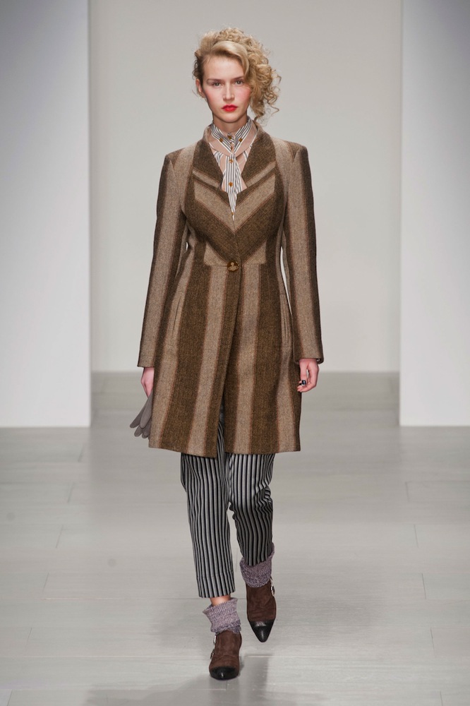 Vivienne Westwood Red Label Fall 2014 Runway Review - theFashionSpot