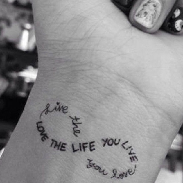 41 Cool Wrist Tattoos to Inspire Your Next Ink Session - theFashionSpot